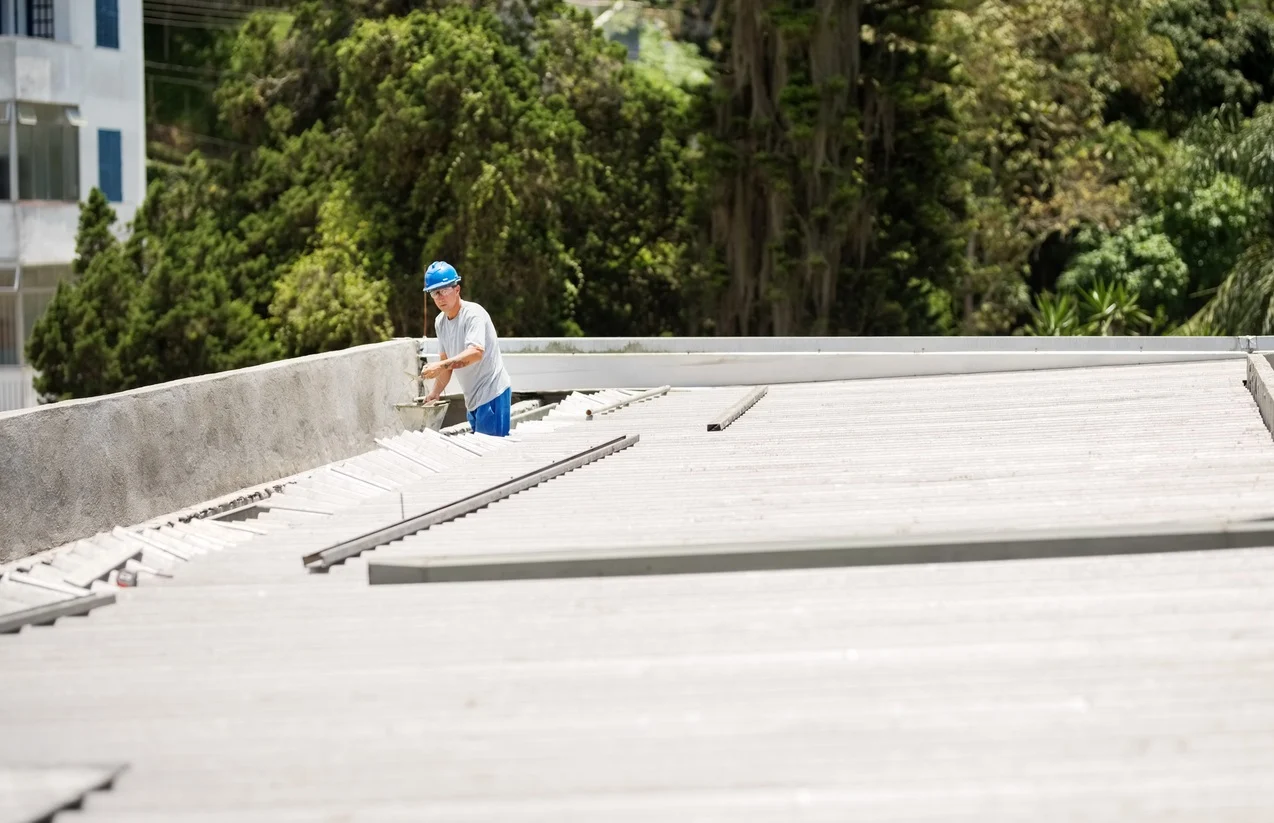 Commercial roof installation